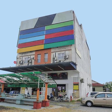 AJ Hotel  Kuala Berang Bagian luar foto